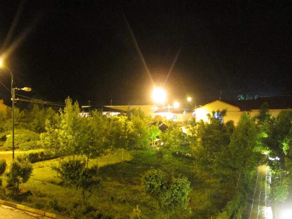 Lucytour Hotel Hermon Bagian luar foto