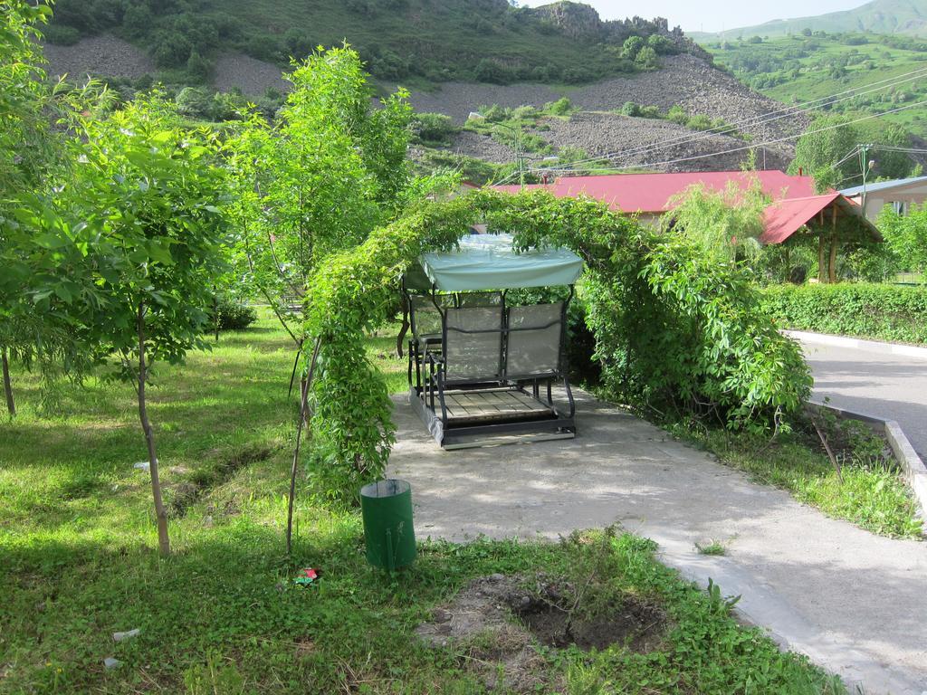 Lucytour Hotel Hermon Bagian luar foto