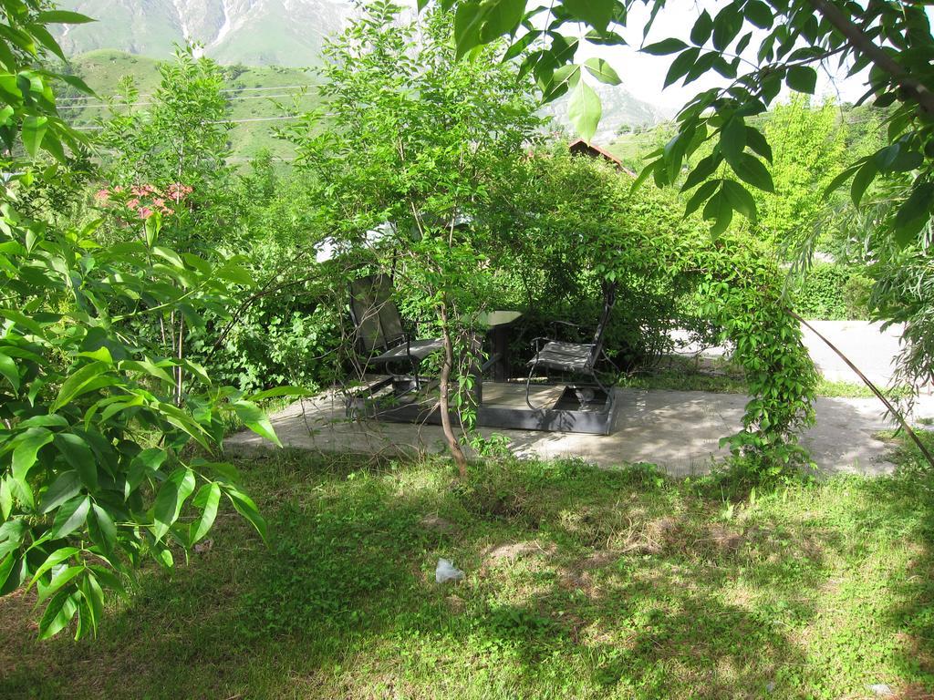 Lucytour Hotel Hermon Bagian luar foto