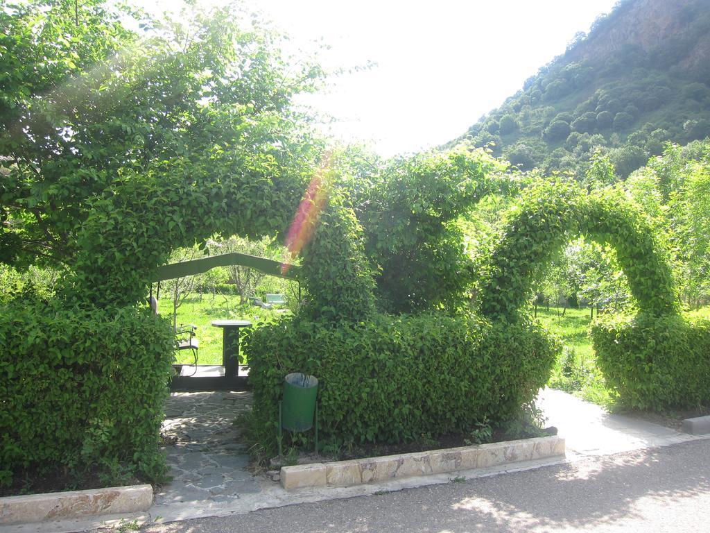 Lucytour Hotel Hermon Bagian luar foto